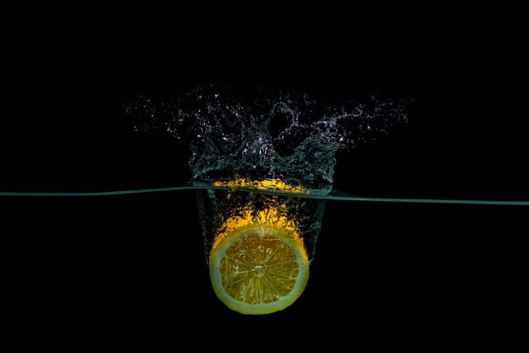 lemon water and juice detox